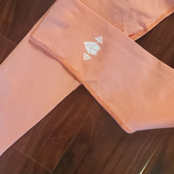 Workout/yoga leggings 🏋 - Picture 2 of 8